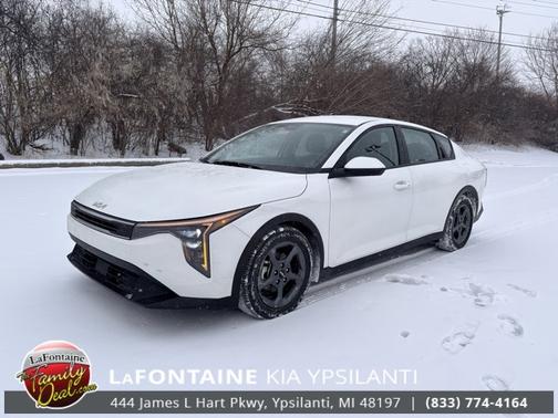 2025 Kia K4 LXS