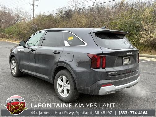 2025 Kia Sorento LX