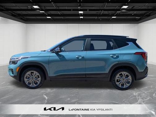 Blue / Black 2024 Kia Seltos S