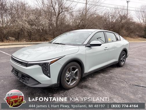 2025 Kia K4 LXS