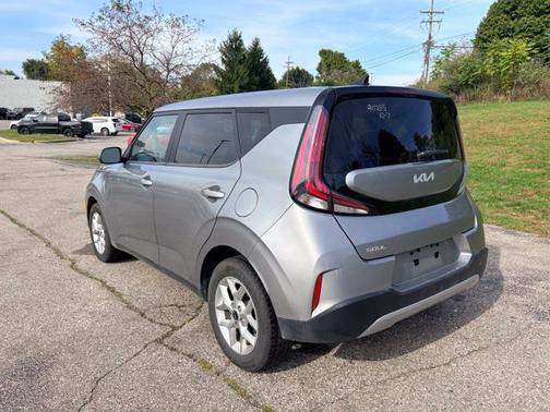 Steel Gray 2024 Kia Soul LX