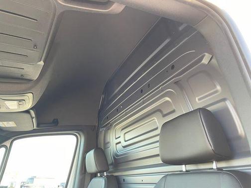 2025 Mercedes-Benz Sprinter 2500 Standard Roof