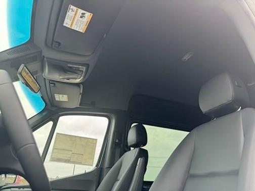 2024 Mercedes-Benz Sprinter 2500 Standard Roof