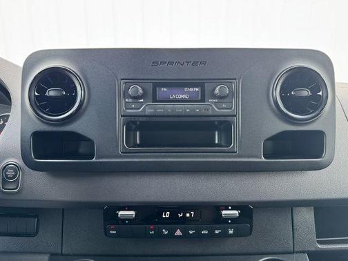 2025 Mercedes-Benz Sprinter 2500 144 WB Standard Roof Passenger