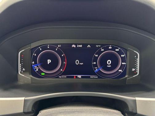 2022 Volkswagen Atlas Cross Sport 3.6L V6 SEL R-Line