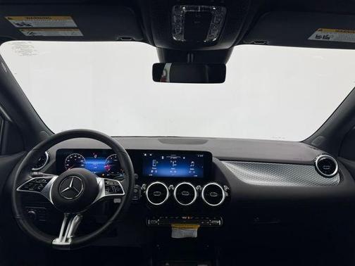 Polar White 2026 Mercedes-Benz GLA 250 Base
