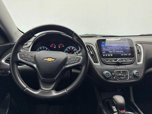 2022 Chevrolet Malibu RS