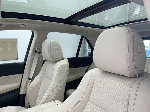 MANUFAKTUR Moonlight White Metallic 2026 Mercedes-Benz GLE 350 Base