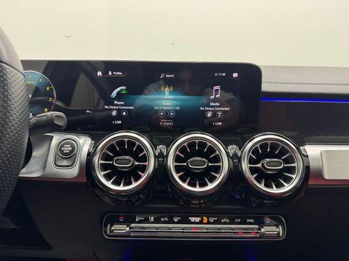 2022 Mercedes-Benz GLB 250 Base