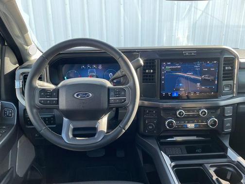 Star White 2025 Ford F-350 Lariat Super Duty