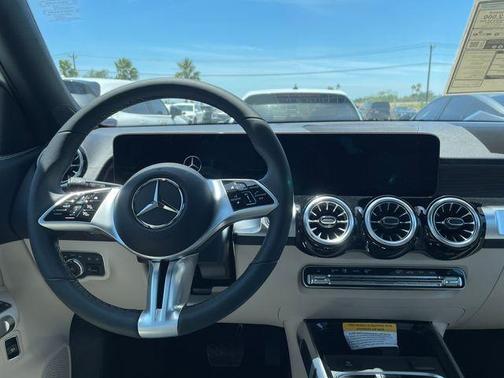 Polar White 2026 Mercedes-Benz GLB 250 Base