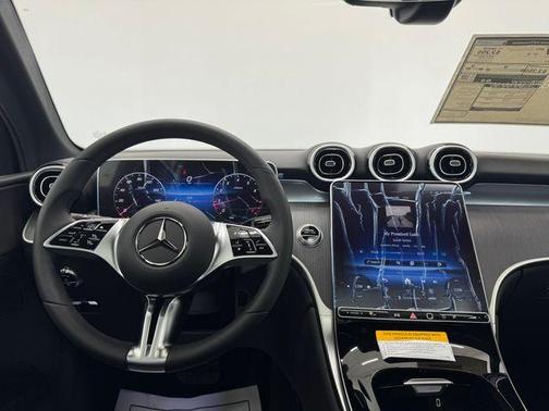 2025 Mercedes-Benz GLC 300 Base