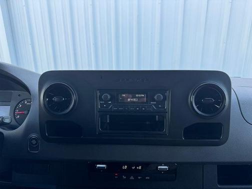 2023 Mercedes-Benz Sprinter 2500 144 WB