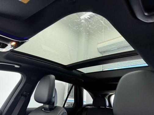 2026 Mercedes-Benz GLC 300 Base