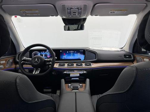 MANUFAKTUR Moonlight White Metallic 2026 Mercedes-Benz GLS 450 4MATIC