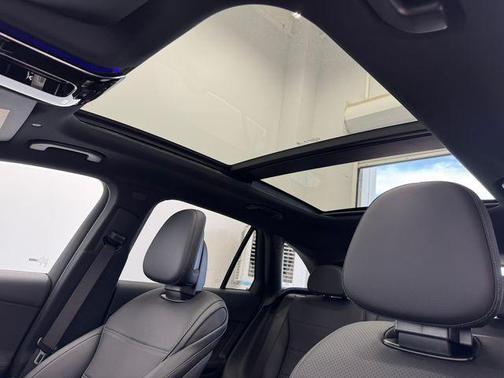 2026 Mercedes-Benz GLC 300 Base