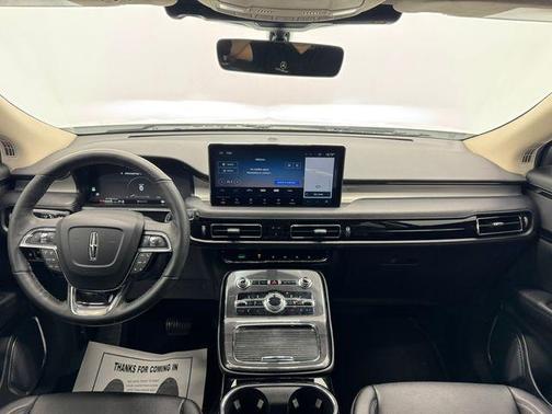 2023 Lincoln Nautilus Standard