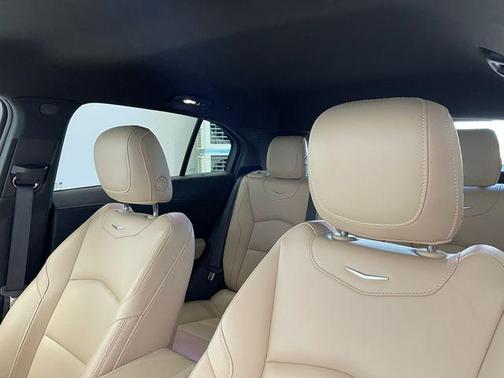 2024 Cadillac XT4 Luxury