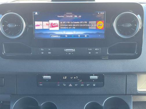 2026 Mercedes-Benz Sprinter 2500 144 WB Standard Roof Passenger