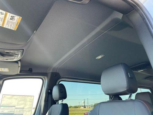 2026 Mercedes-Benz Sprinter 2500 144 WB Standard Roof Passenger