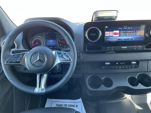 2026 Mercedes-Benz Sprinter 2500 144 WB Standard Roof Passenger