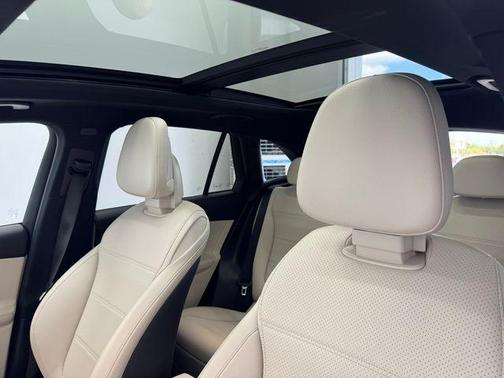 2024 Mercedes-Benz GLC 300 Base 4MATIC