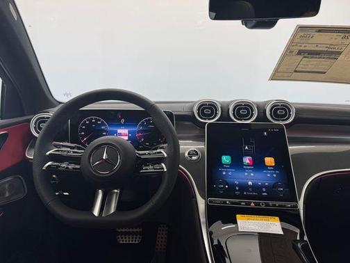 Obsidian Black Metallic 2026 Mercedes-Benz GLC 300 Base 4MATIC