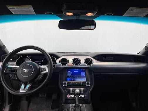 2020 Ford Mustang EcoBoost