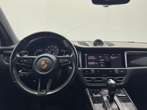 2022 Porsche Macan S