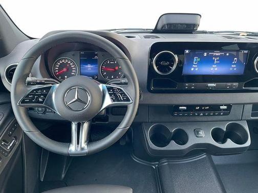 2025 Mercedes-Benz Sprinter 2500 144 WB Standard Roof Passenger