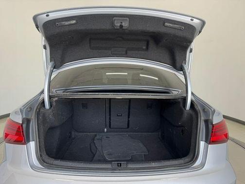 Florett Silver Metallic 2018 Audi A3 2.0T Premium