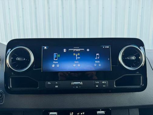 2026 Mercedes-Benz Sprinter 2500 144 WB Standard Roof Passenger
