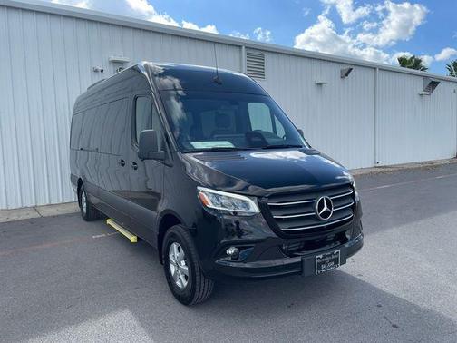 2025 Mercedes-Benz Sprinter 2500 High Roof