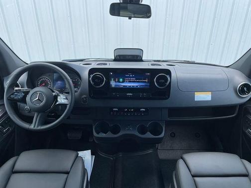 2025 Mercedes-Benz Sprinter 2500 High Roof