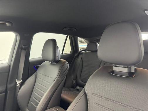 2026 Mercedes-Benz GLC 300 Base