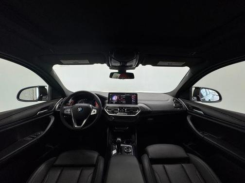 2023 BMW X4 xDrive30i