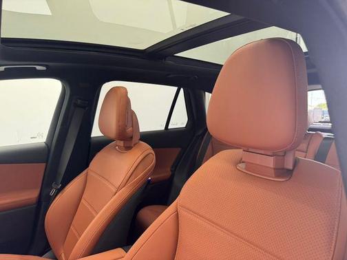 Polar White 2026 Mercedes-Benz GLC 300 Base