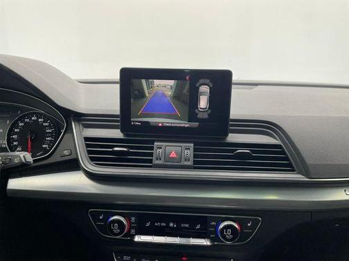 2020 Audi Q5 45 Titanium Premium