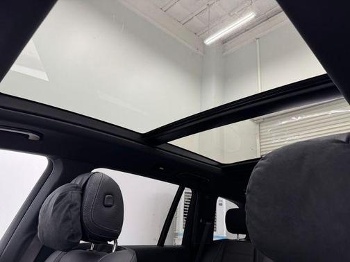 Obsidian Black Metallic 2026 Mercedes-Benz GLS 580 Base 4MATIC