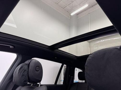 Obsidian Black Metallic 2026 Mercedes-Benz GLS 580 Base 4MATIC