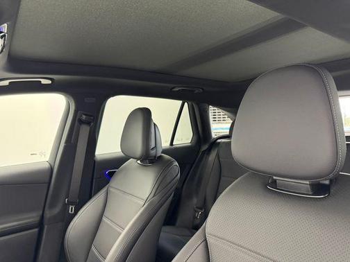 2026 Mercedes-Benz GLC 300 Base