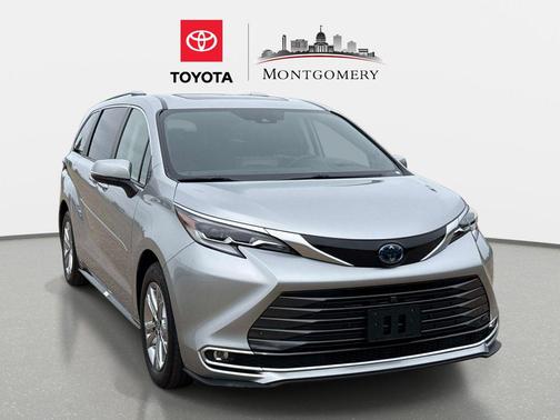 2023 Toyota Sienna Platinum 7 Passenger