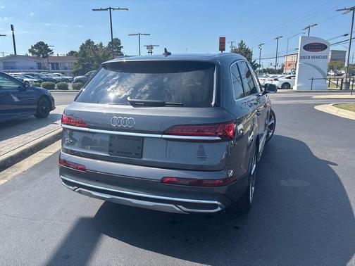 2023 Audi Q7 55 Prestige