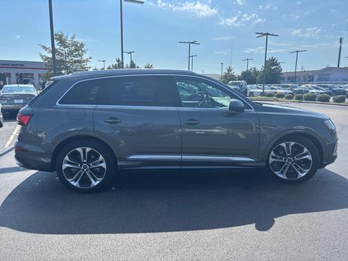 2023 Audi Q7 55 Prestige