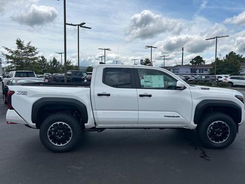 2025 Toyota Tacoma TRD Off Road
