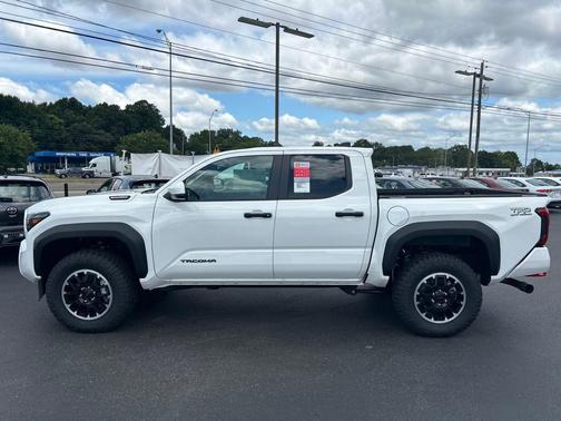 2025 Toyota Tacoma TRD Off Road