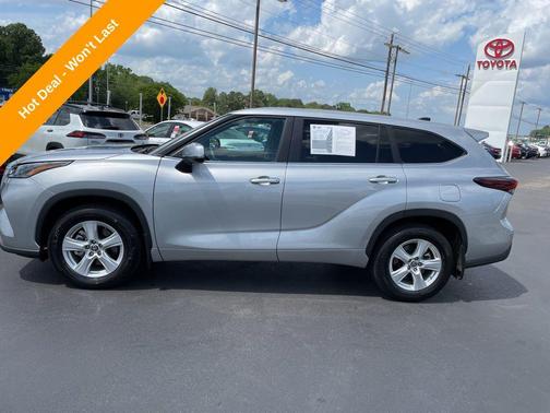 Celestial Silver Metallic 2024 Toyota Highlander LE
