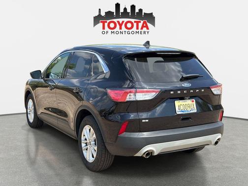 AGATE BLACK METALLIC 2022 Ford Escape SE