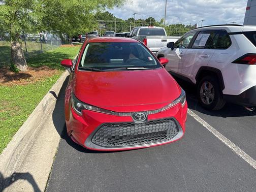 Barcelona Red Metallic 2021 Toyota Corolla LE
