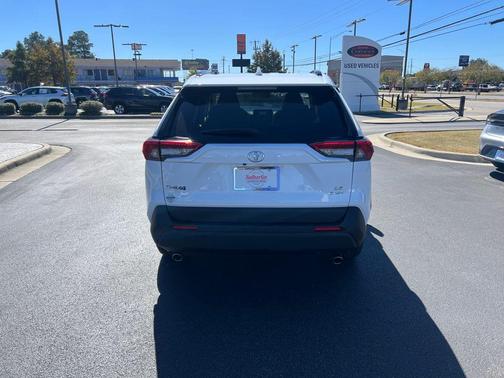 2025 Toyota RAV4 Hybrid SE